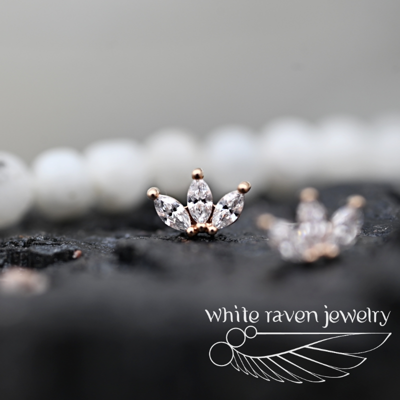 14kt Gold : Triple Marquis by White Raven