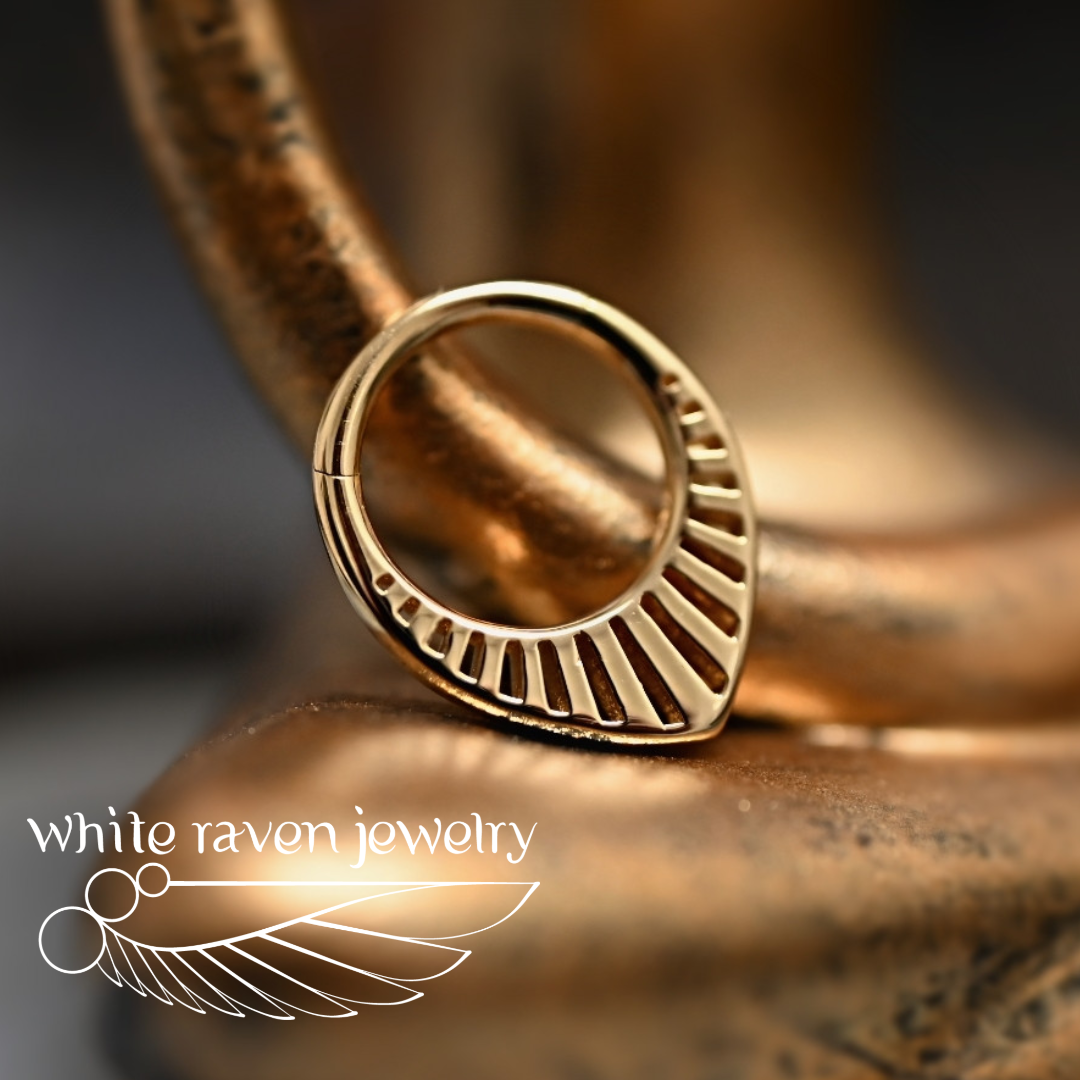 14kt Gold hinge ring : Maya by White Raven