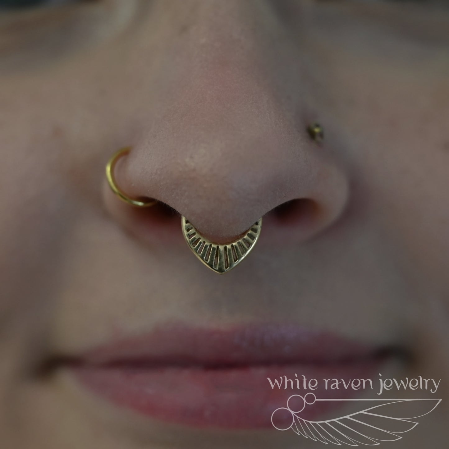 14kt Gold hinge ring : Maya by White Raven