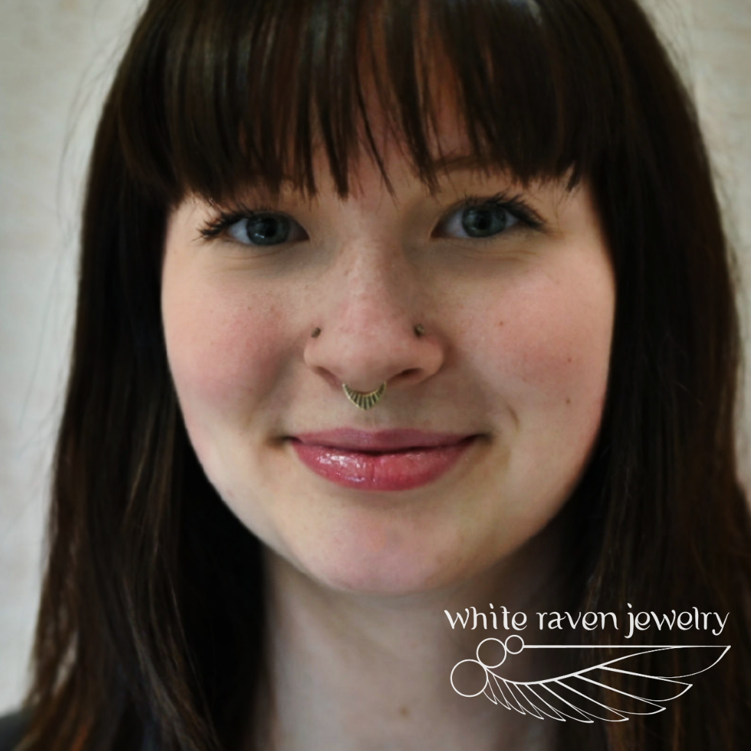 14kt Gold hinge ring : Maya by White Raven